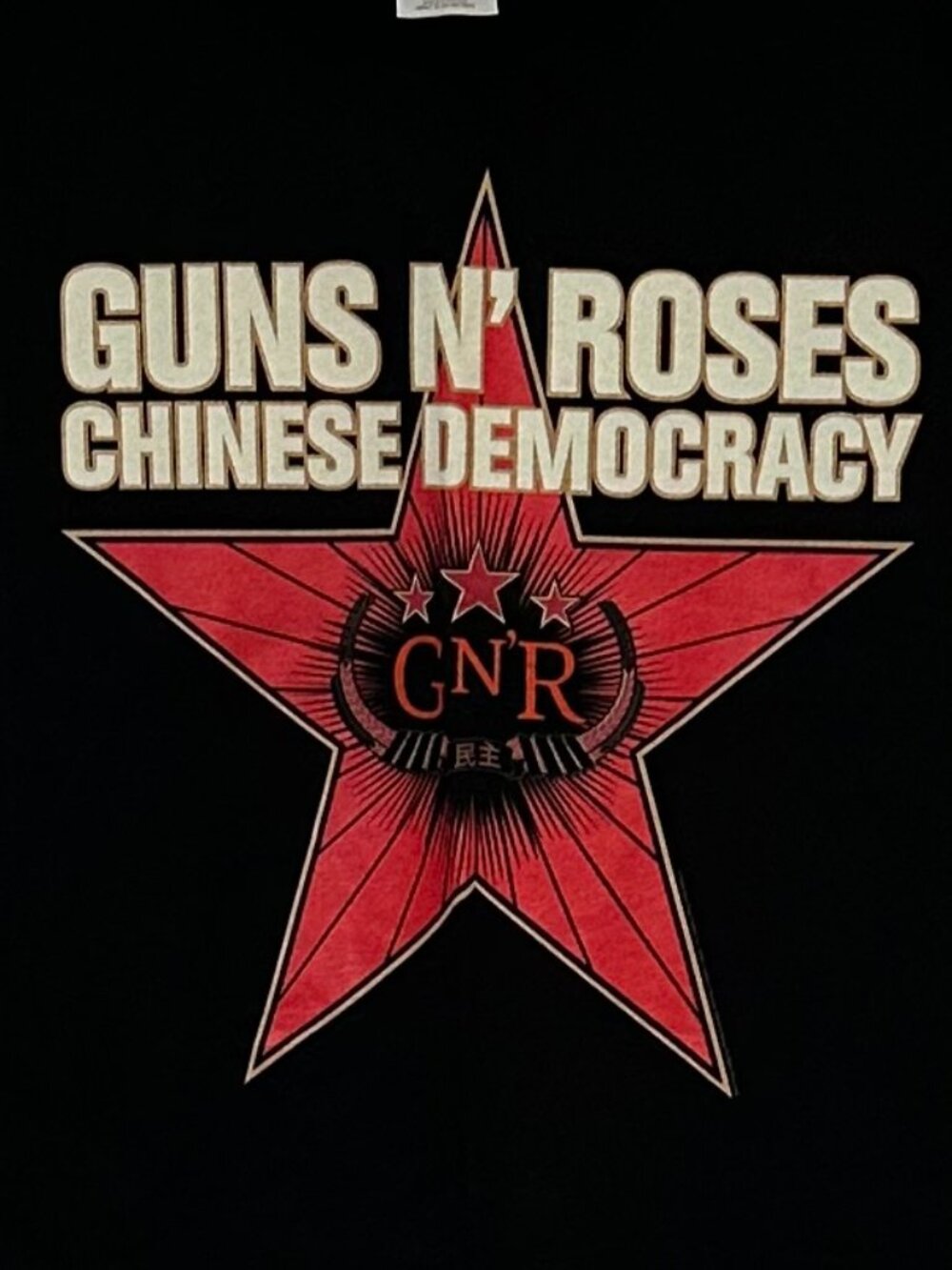 Guns & Roses T-Shirt - Picture 2 of 2